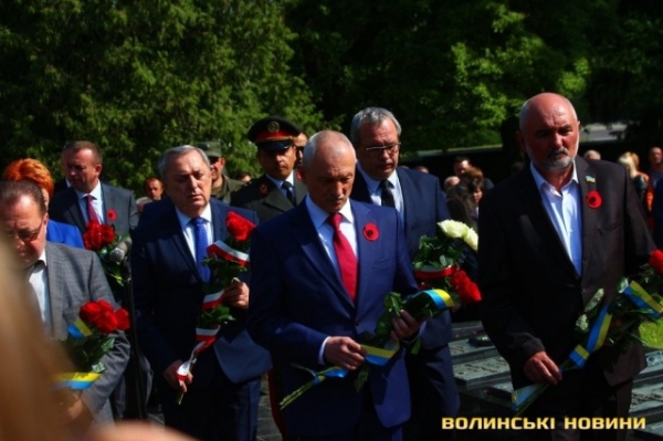 У Луцьку вшанували пам'ять жертв тоталітарних режимів