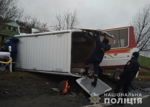 У Горохівському районі поліція з’ясовує обставини ДТП за участю рейсового автобуса