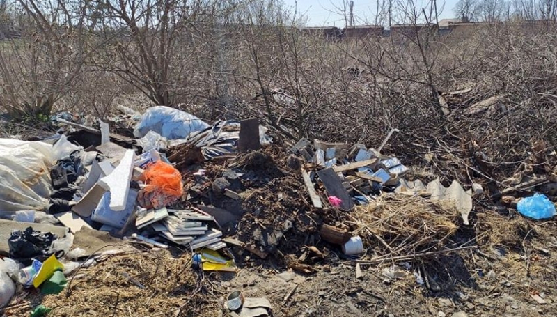 Комунальники ліквідовують стихійні сміттєзвалища на території міста