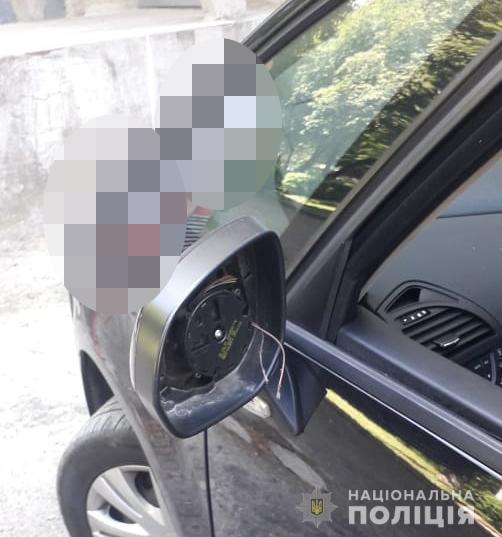 Луцькі оперативники затримали серійних викрадачів автомобільних дзеркал