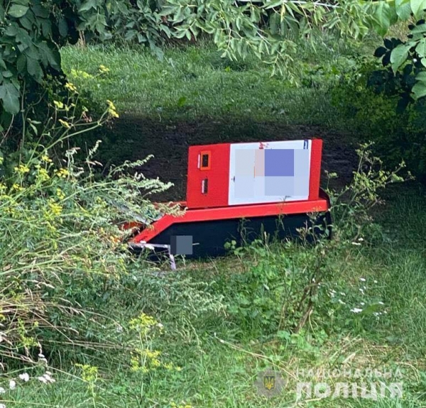 Поліцейські встановили та затримали осіб, причетних до скоєння низки крадіжок у Луцькому районі