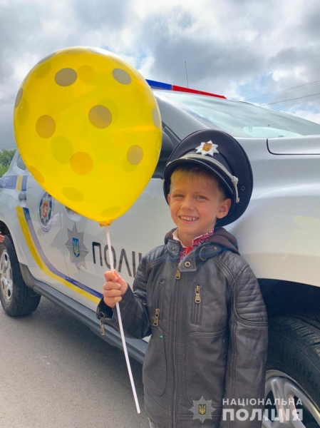 Волинські поліцейські долучилися до відзначення Дня знань та провели перші уроки безпеки в школах області
