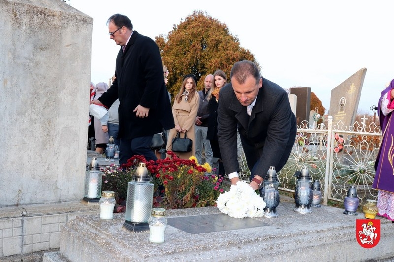 Товариство польського мистецтва відновило могили земляків на Лодомирському кладовищі