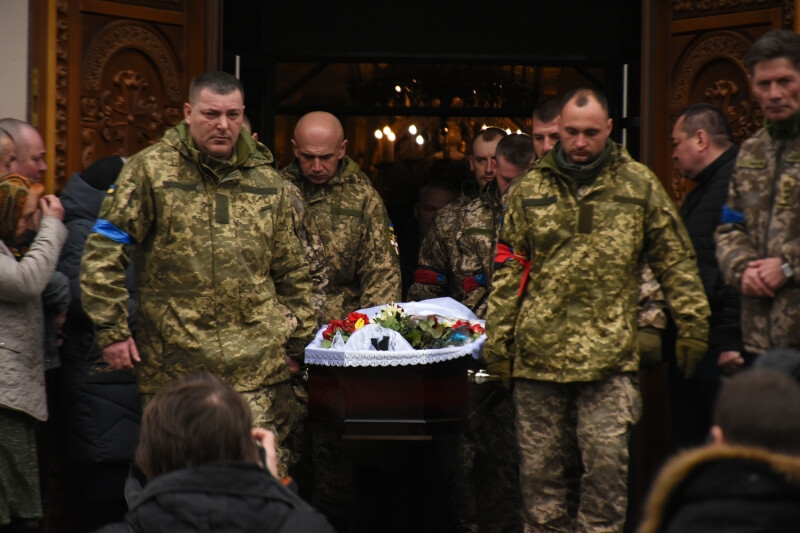 Лучани попрощалися із загиблим у війні з РФ Георгієм Плісаком