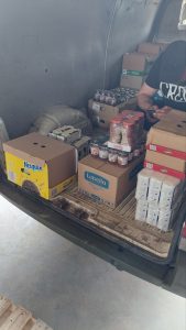 Координаційний центр громади Володимира продовжує формувати вантажі з гуманітарною допомогою