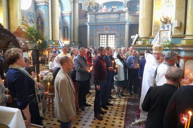 У Володимирі відзначили День пам’яті та примирення поминальною панахидою