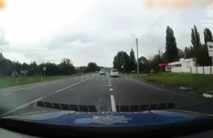 (Українська) Переслідування в Луцьку: водій Mazda намагався уникнути поліції