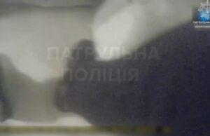 Луцькі патрульні допомогли літній жінці, яка просила допомоги