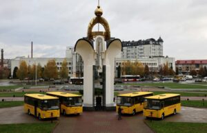 На Волині громади отримали нові шкільні автобуси