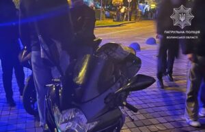 (Українська) У Луцьку затримали двох мотоциклістів без водійських прав