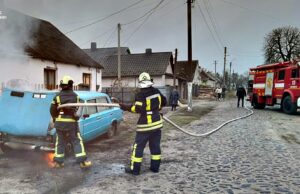 (Українська) В Маневичах згорів легковий автомобіль