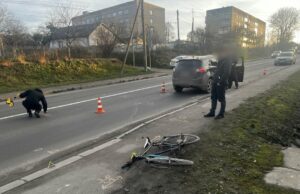 (Українська) 29-річна водійка Ford в Горохові наїхала на 60-річного місцевого жителя