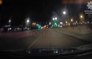 У Луцьку патрульні зупинили 17-річного водія без прав та страховки