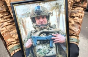 Сьогодні в Ковелі прощалися з офіцером, заслуженим тренером з кікбоксингу Віталієм Тимофєєвим