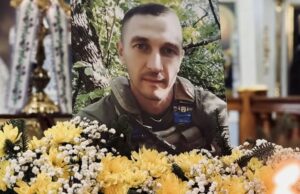 (Українська) Нововолинська громада вшанувала пам’ять захисника Сергія Прокоф’єва