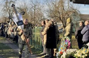 Нововолинська громада вшанувала пам’ять загиблого Захисника Романа Пасальського