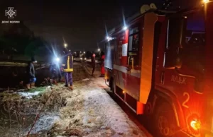 Волинські рятувальники допомагають людям під час підтоплень