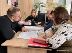 (Українська) У Нововолинську пройшли громадські слухання проєктів містобудування
