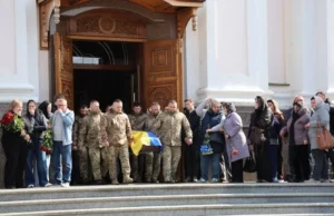У Луцьку попрощалися з воїном Артемом Зубком