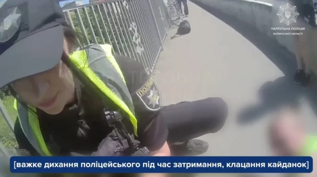 У Ковелі патрульні та перехожий врятували чоловіка
