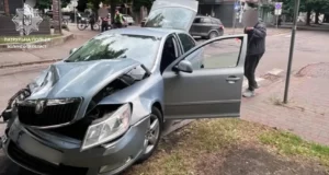 У Луцьку через порушення правил проїзду перехрестя зіткнулися Chevrolet і Skoda