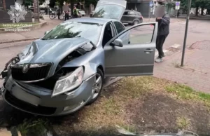 У Луцьку через порушення правил проїзду перехрестя зіткнулися Chevrolet і Skoda У Луцьку через порушення правил проїзду перехрестя зіткнулися Chevrolet і Skoda