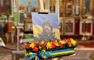У Нововолинській громаді попрощалися із захисником Андрієм Грущуком