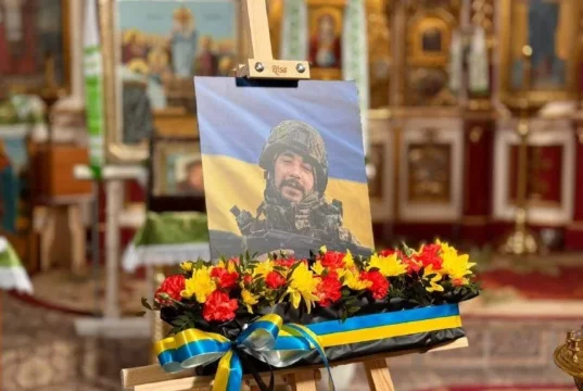 У Нововолинській громаді попрощалися із захисником Андрієм Грущуком