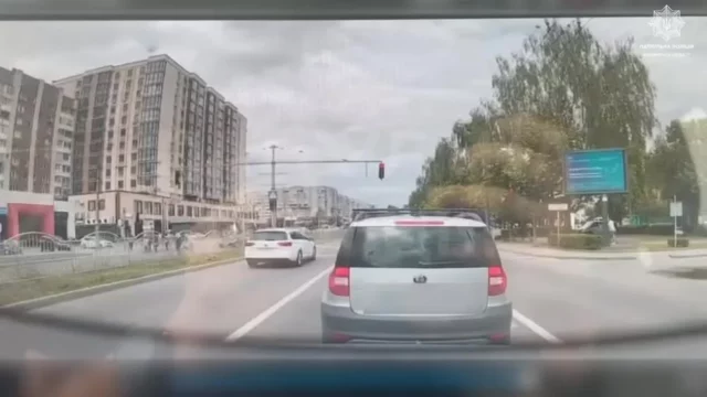 image У Луцьку водій Volvo проїхав на червоне світло та отримав кілька протоколів