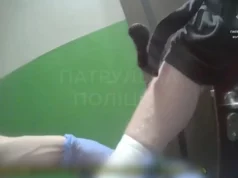У Луцьку патрульні зупинили сильну кровотечу в чоловіка