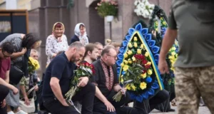 У Луцьку попрощалися з Дмитром Лавренчуком та Олександром Горбачем