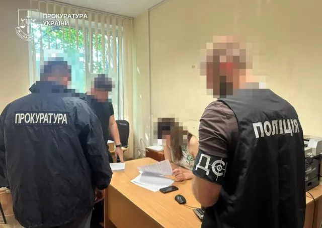 На Волині екскерівниці дорожнього держпідприємства повідомили про підозру у розтраті понад 2 млн грн