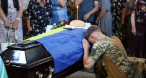 У Шепелі попрощалися з військовим Борисом Кузьмічуком