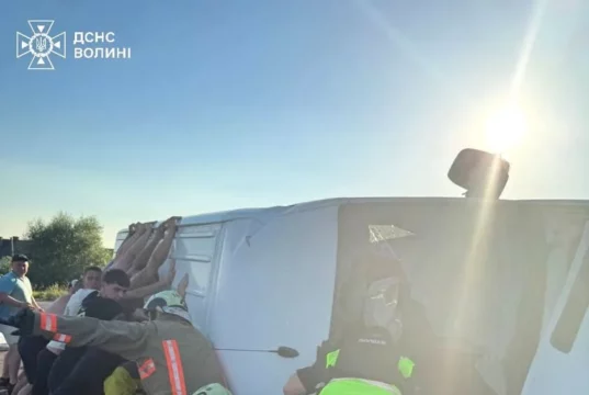 Біля села Вишнів у Ковельському районі рятувальники деблокували двох постраждалих у ДТП