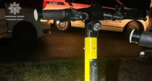 У Луцьку патрульні зупинили нетверезого водія електросамоката