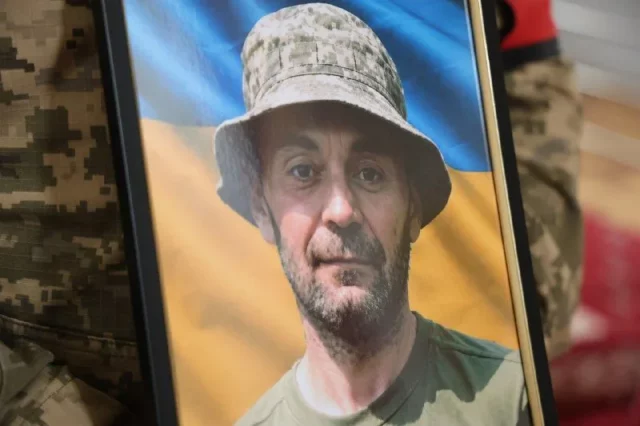 У Луцьку попрощалися із загиблим військовим Валерієм Ткачуком
