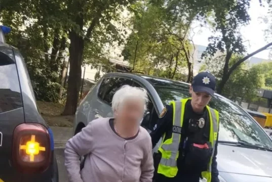 У Луцьку патрульні допомогли розгубленій літній жінці