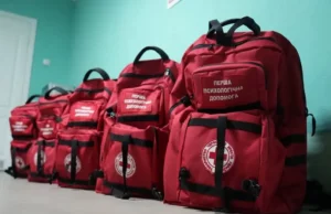 У селі Білосток пожежна охорона отримала спецрюкзаки