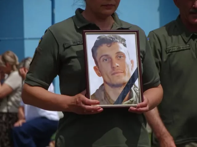 У Турійську попрощалися з полеглим захисником Сергієм Самолюком