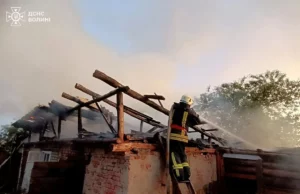 У селі Полиці через грозу загорілася господарська споруда У селі Полиці через грозу загорілася господарська споруда