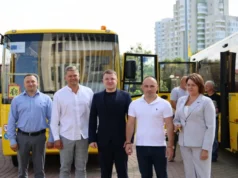 Іваничівська та Нововолинська громади отримали спецавтобуси для школярів Іваничівська та Нововолинська громади отримали спецавтобуси для школярів