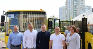 Іваничівська та Нововолинська громади отримали спецавтобуси для школярів