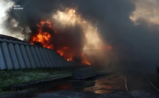 image У Голишеві Луцького району загорілася складська будівля