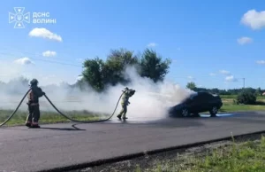Поблизу села Шменьки загорівся легковик, постраждалих немає