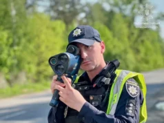 На Волині патрульні контролюють швидкість руху TruCam На Волині патрульні контролюють швидкість руху TruCam