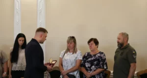 У Волинській ОВА вручили «Комбатантський Хрест» родинам полеглих і зниклого безвісти військових