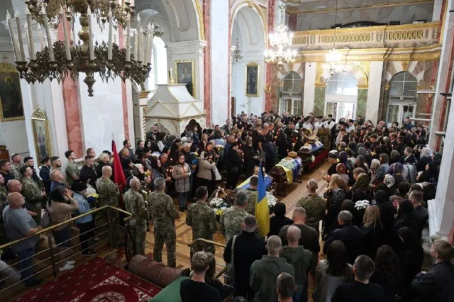 У Луцьку попрощалися з трьома загиблими захисниками України