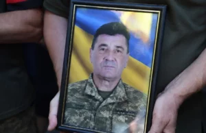 У Луцьку попрощалися з військовим Олександром Зінчуком У Луцьку попрощалися з військовим Олександром Зінчуком