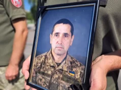 (Українська) Ковельська громада попрощалася із солдатом Олександром Резванюком Ковельська громада попрощалася із солдатом Олександром Резванюком