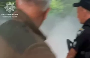 У парку патрульні з громадянами зупинили загоряння дерева